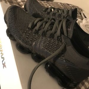 Nike air vapormax Flyknit size 8